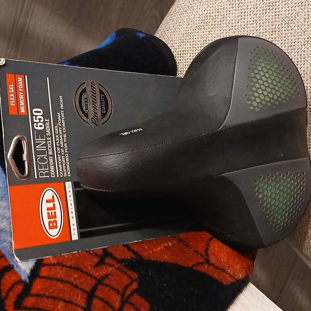 NWT BELL BICYCLE SEAT Recline 650